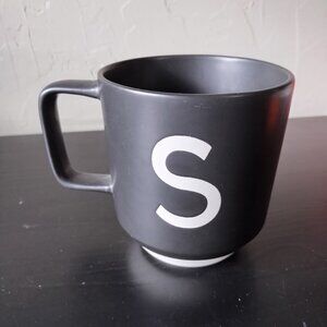 "S" monogram mug